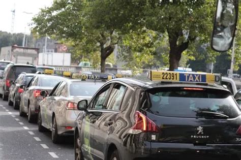 cost of taxi from dublin airport to city centre|Taxi fare from Dublin Airport to City Centre in Dublin, costs aroun.